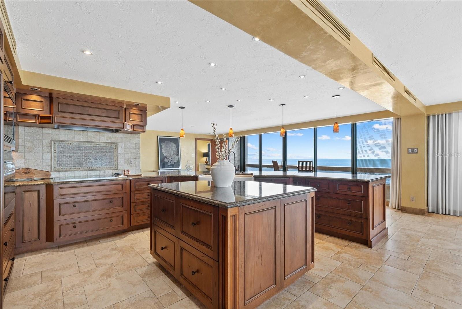 A4670756 Property Photo