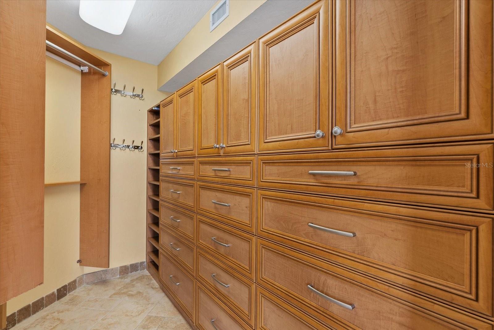 A4670756 Property Photo