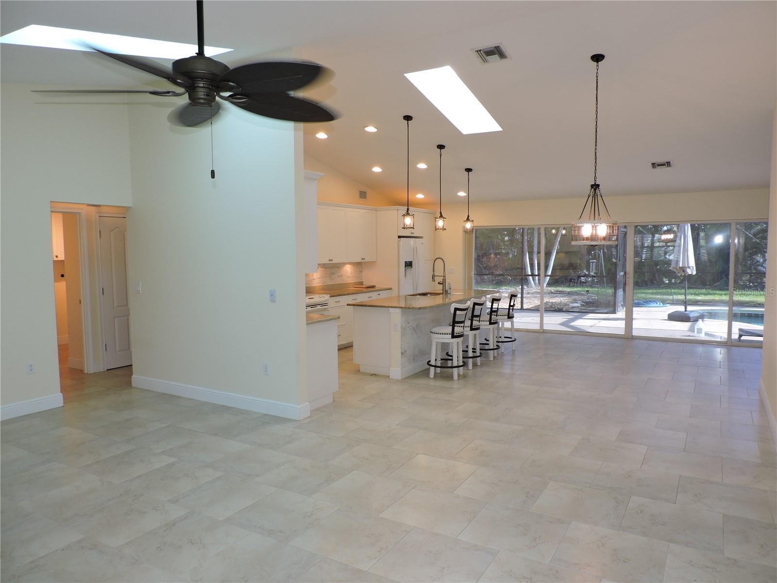 8170 CASA DE MEADOWS DR, ENGLEWOOD, FL, 34224