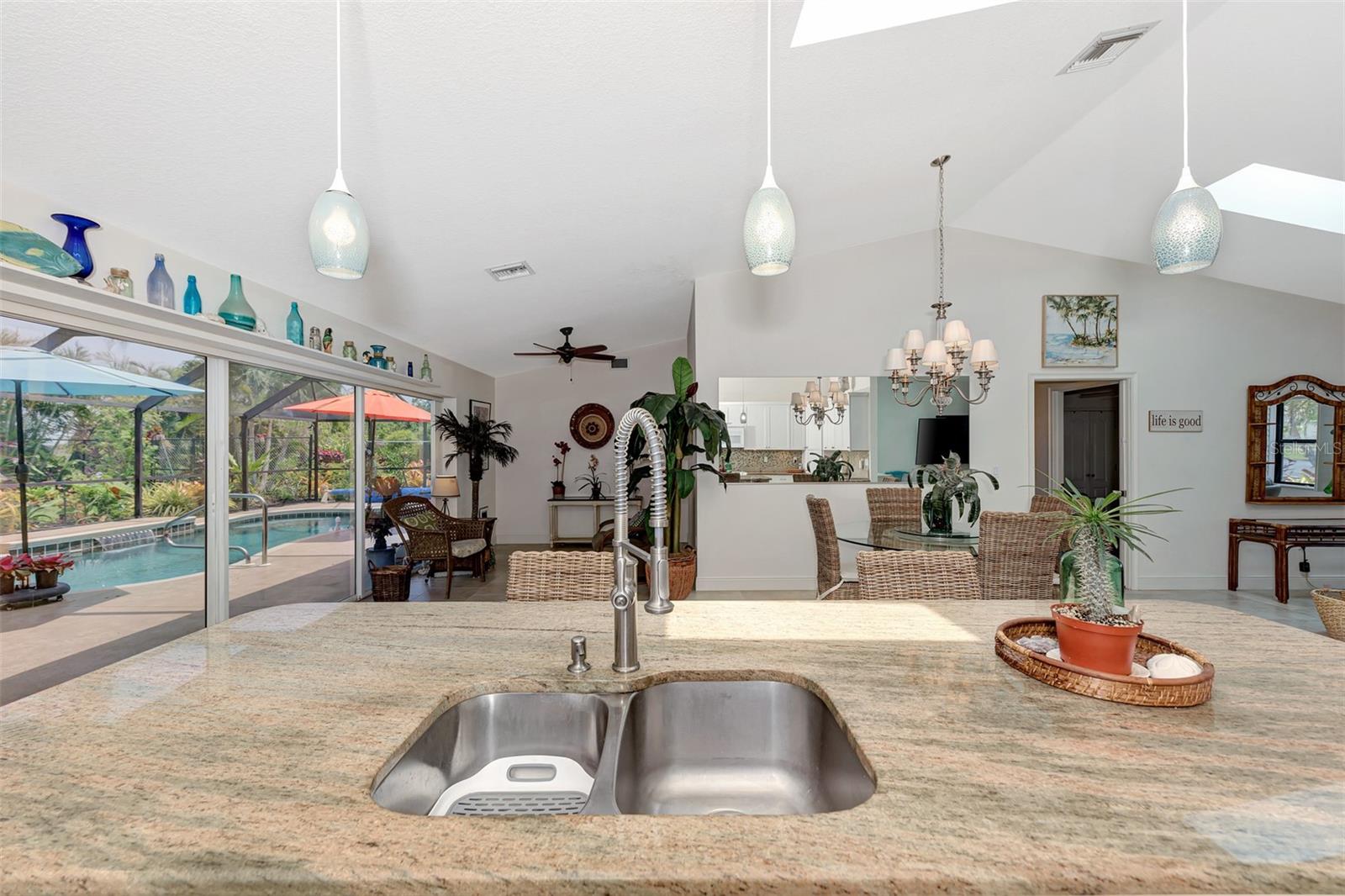 8170 CASA DE MEADOWS DR, ENGLEWOOD, FL, 34224