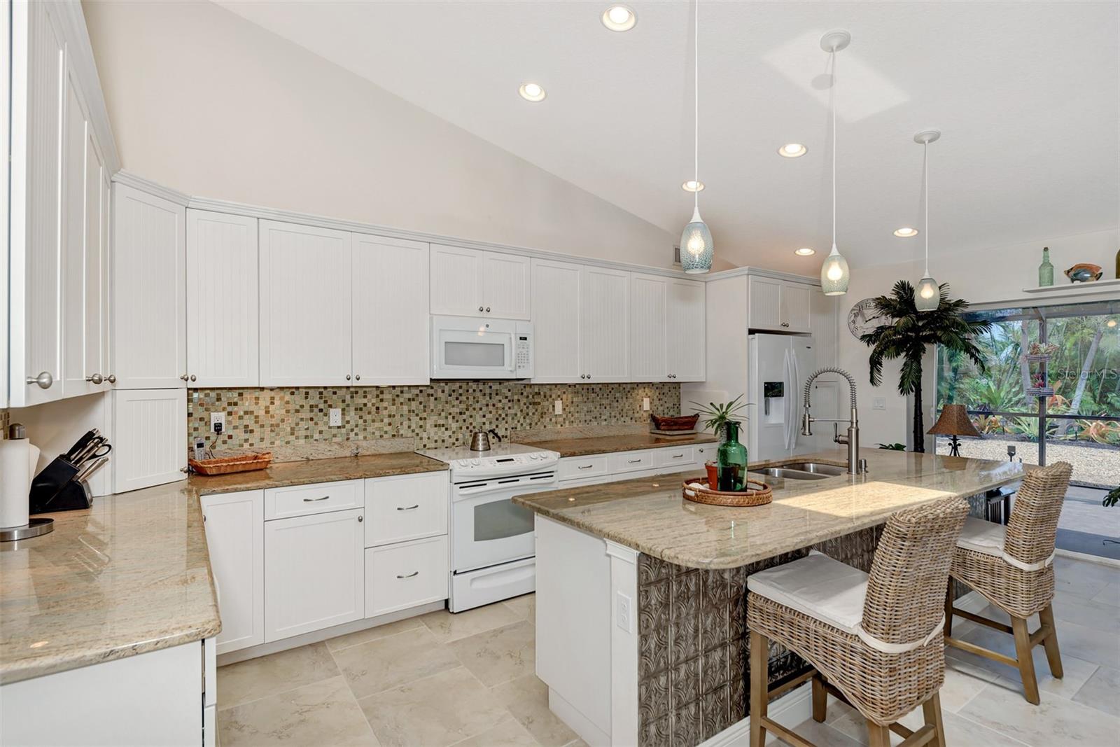 8170 CASA DE MEADOWS DR, ENGLEWOOD, FL, 34224