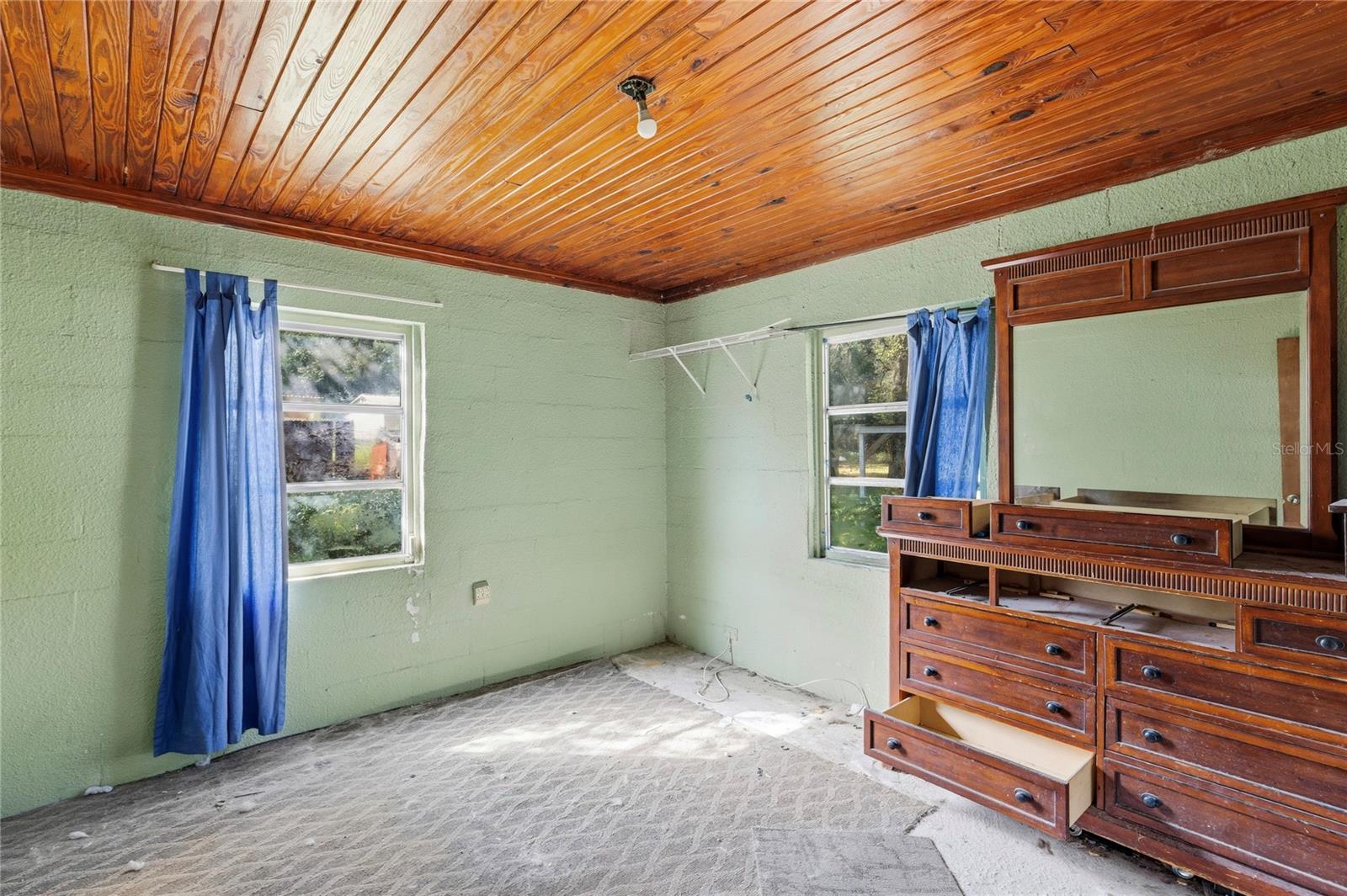 15217 MYRTLE ST, DADE CITY, FL, 33523