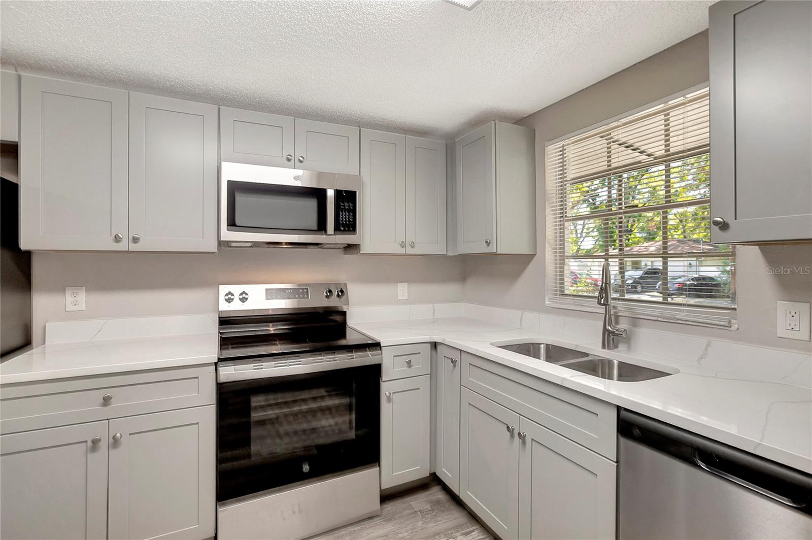 1714 E MAPLE AVE, TAMPA, FL, 33604