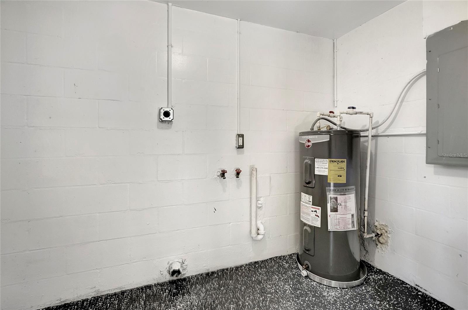 1714 E MAPLE AVE, TAMPA, FL, 33604