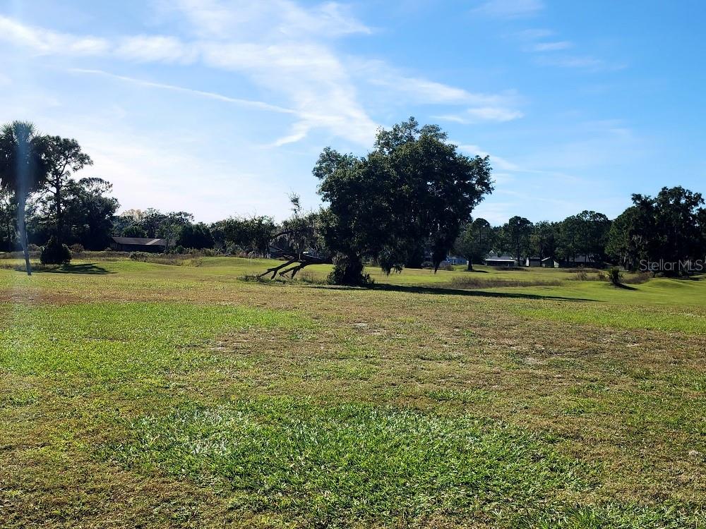 Whispering Oaks Golf & Country Club