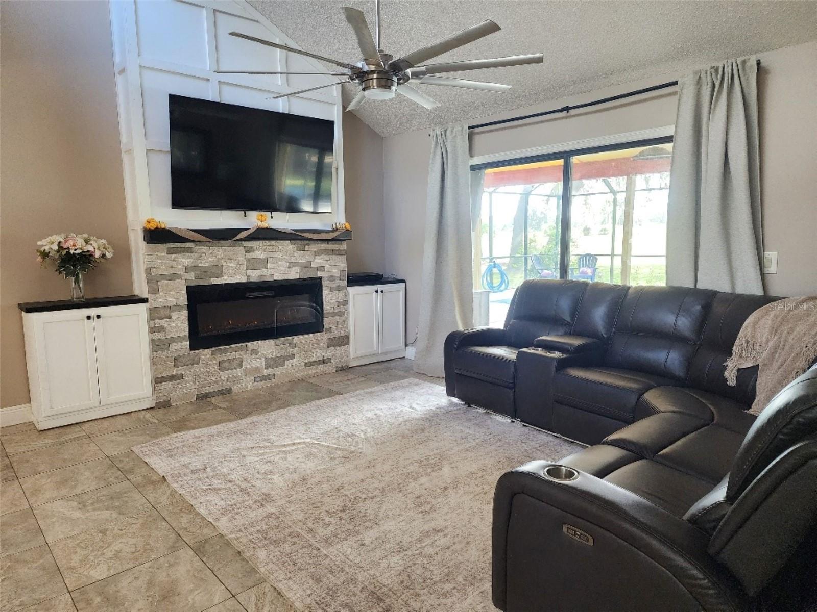 Greatroom with electric fireplace