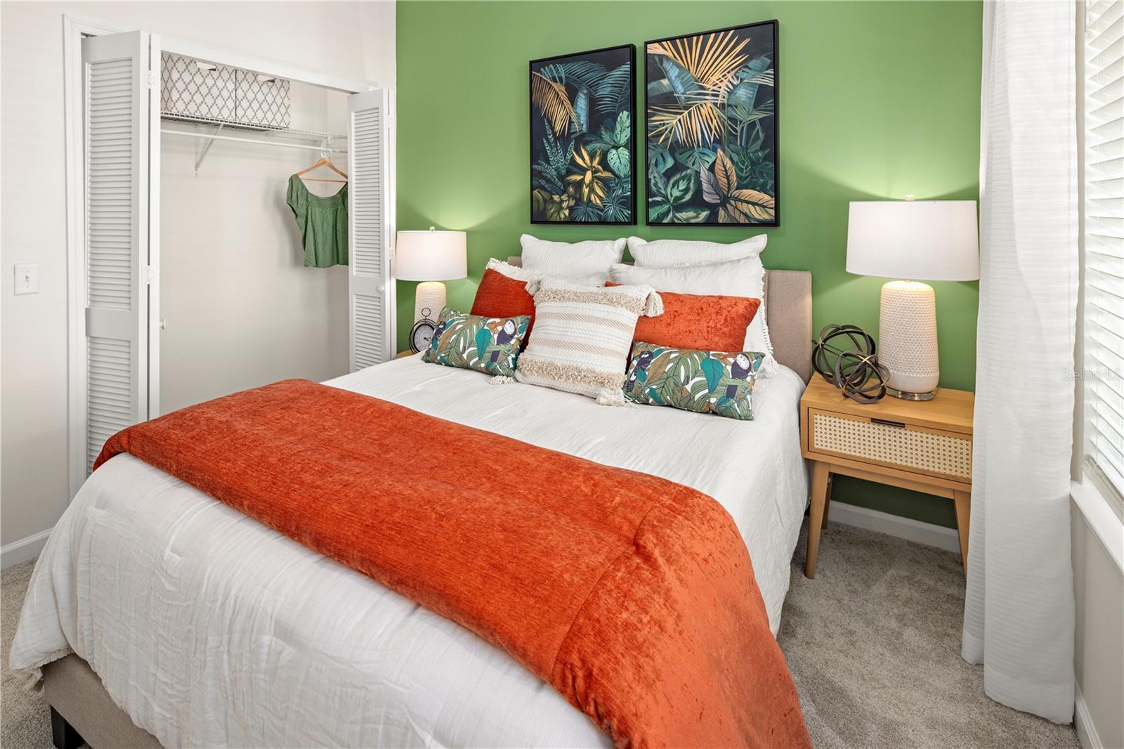 5256 INTERNATIONAL DR #B1, ORLANDO, FL, 32819