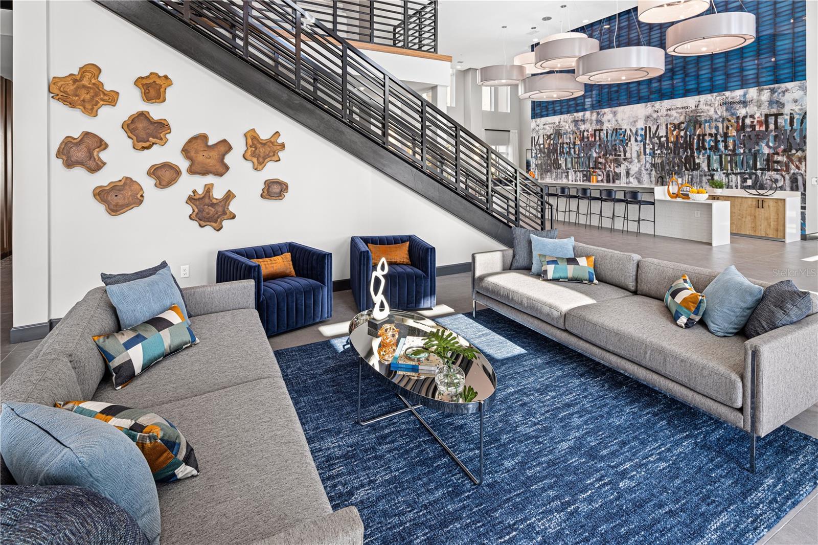 5256 INTERNATIONAL DR #B1, ORLANDO, FL, 32819