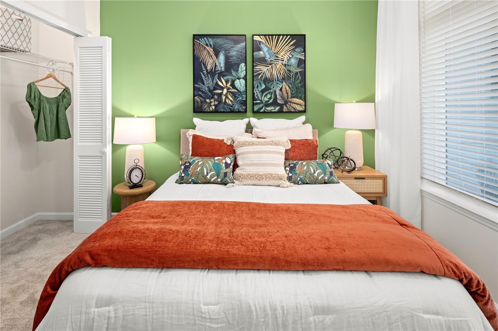 5256 INTERNATIONAL DR #B1, ORLANDO, FL, 32819