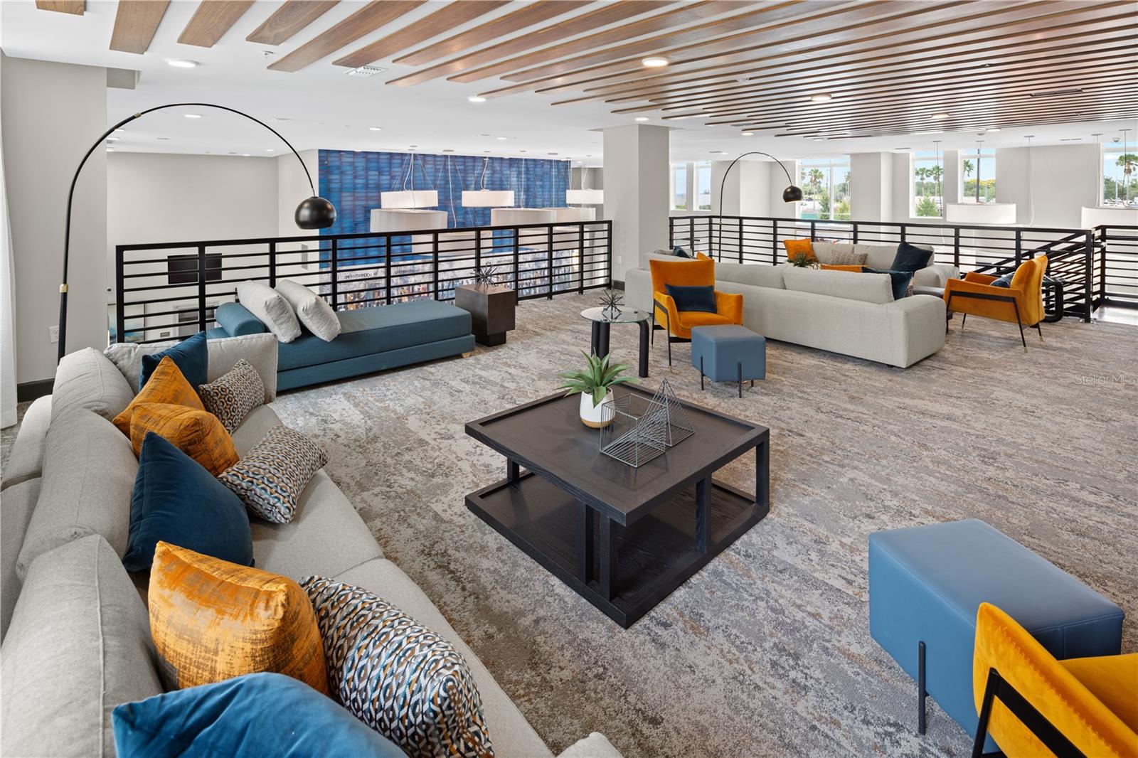 5256 INTERNATIONAL DR #B1, ORLANDO, FL, 32819