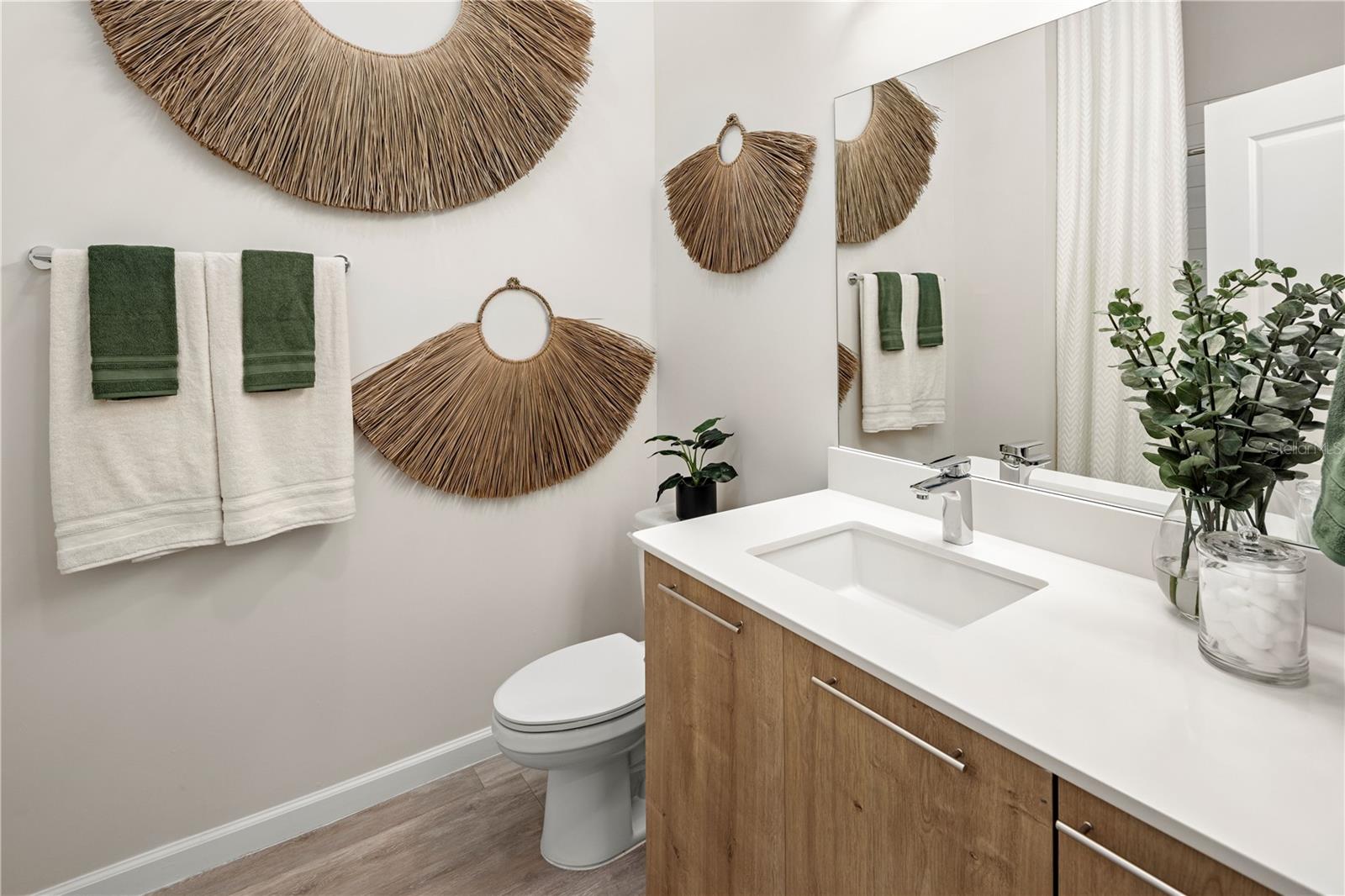 5256 INTERNATIONAL DR #B1, ORLANDO, FL, 32819