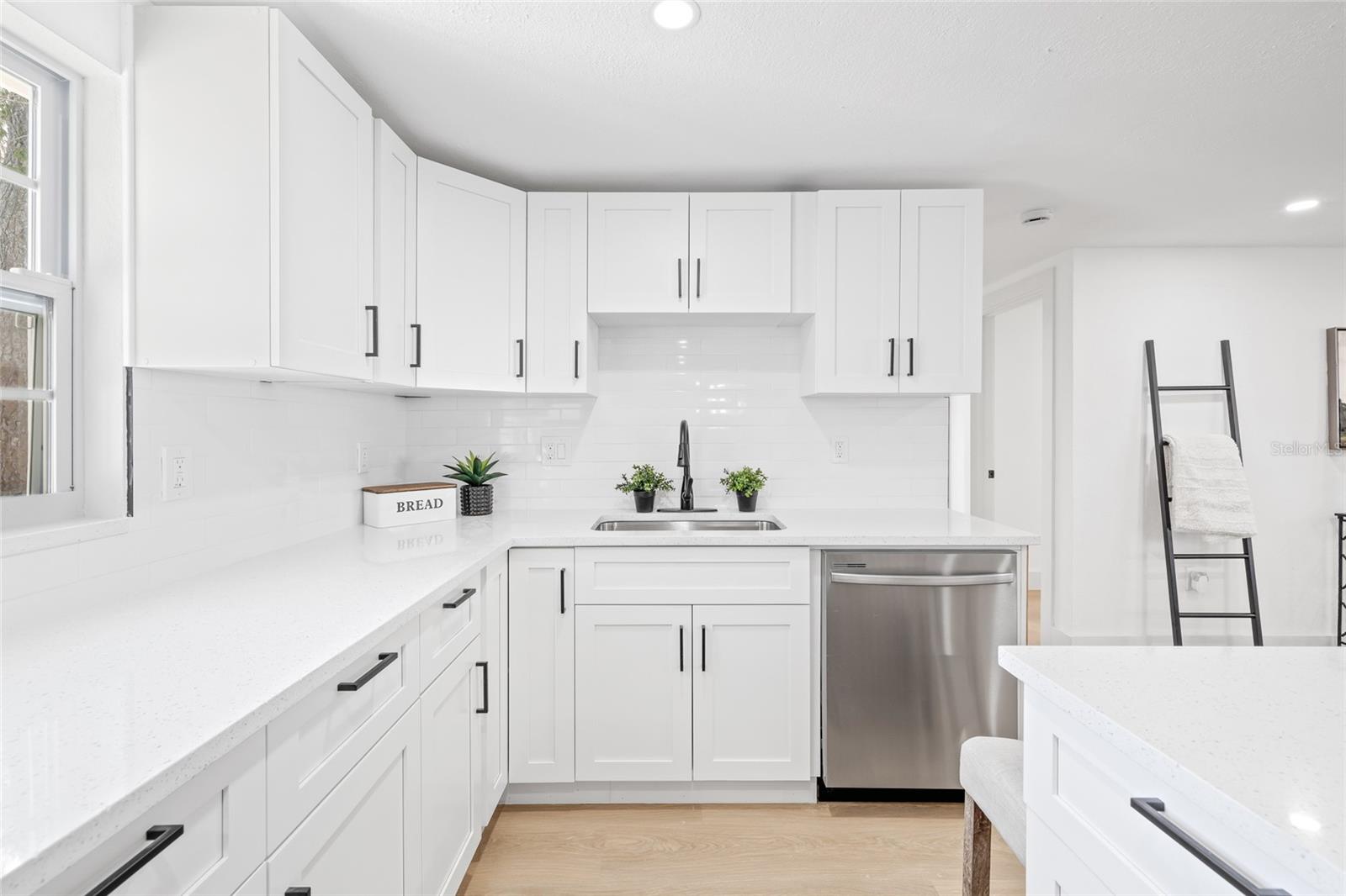 7304 DIANNE DR, NEW PORT RICHEY, FL, 34652