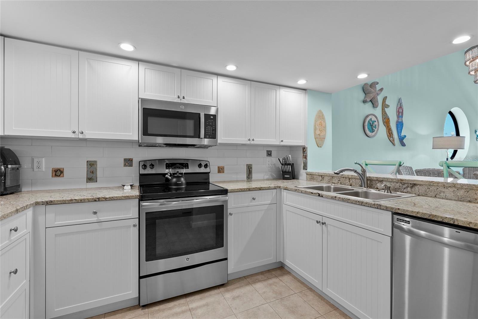 1007 GULF DR N #213, BRADENTON BEACH, FL, 34217