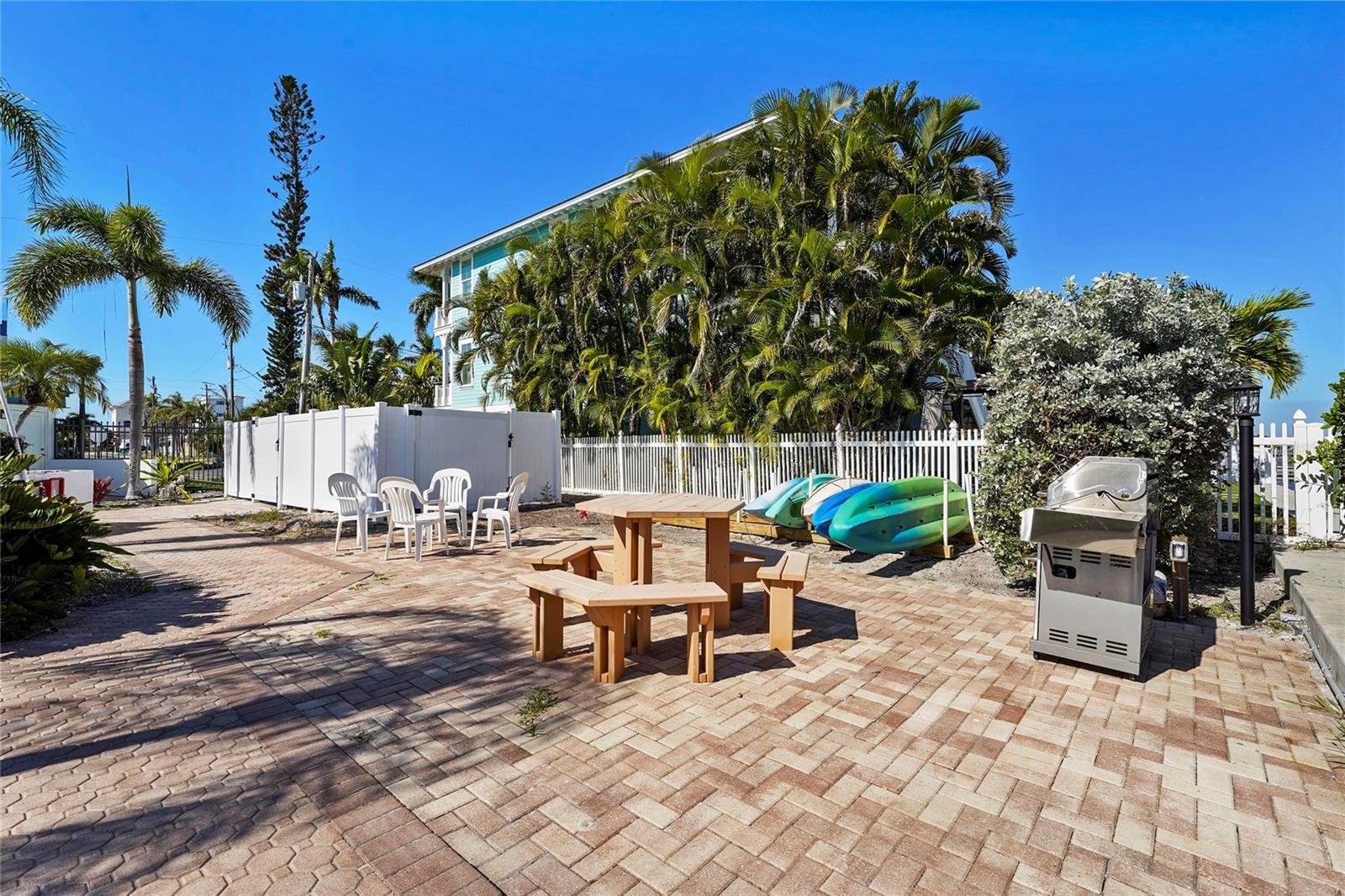 1007 GULF DR N #213, BRADENTON BEACH, FL, 34217