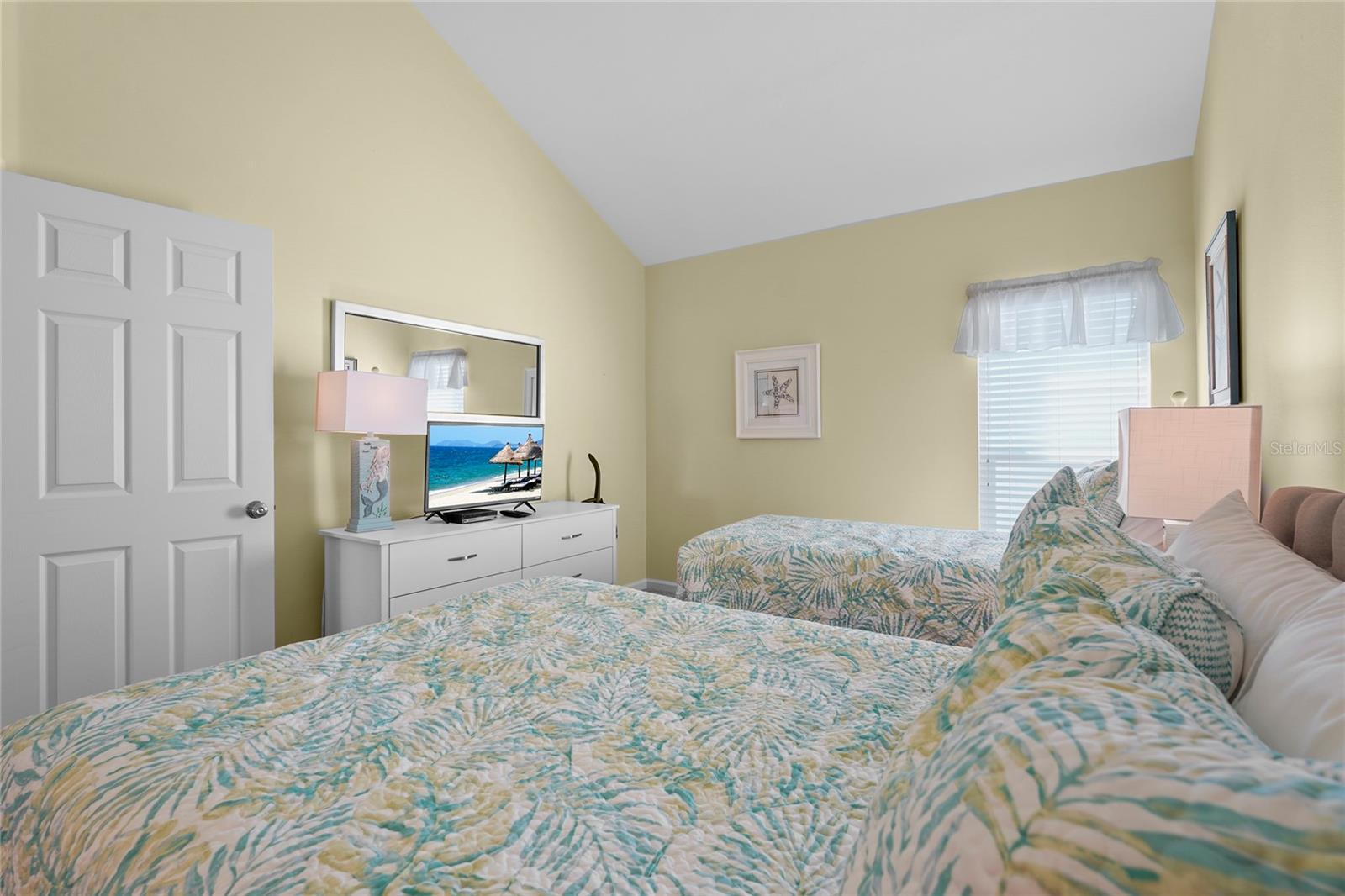 1007 GULF DR N #213, BRADENTON BEACH, FL, 34217