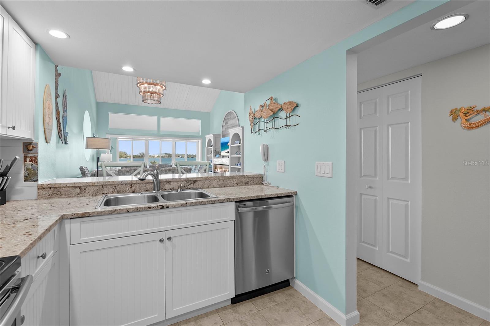 1007 GULF DR N #213, BRADENTON BEACH, FL, 34217