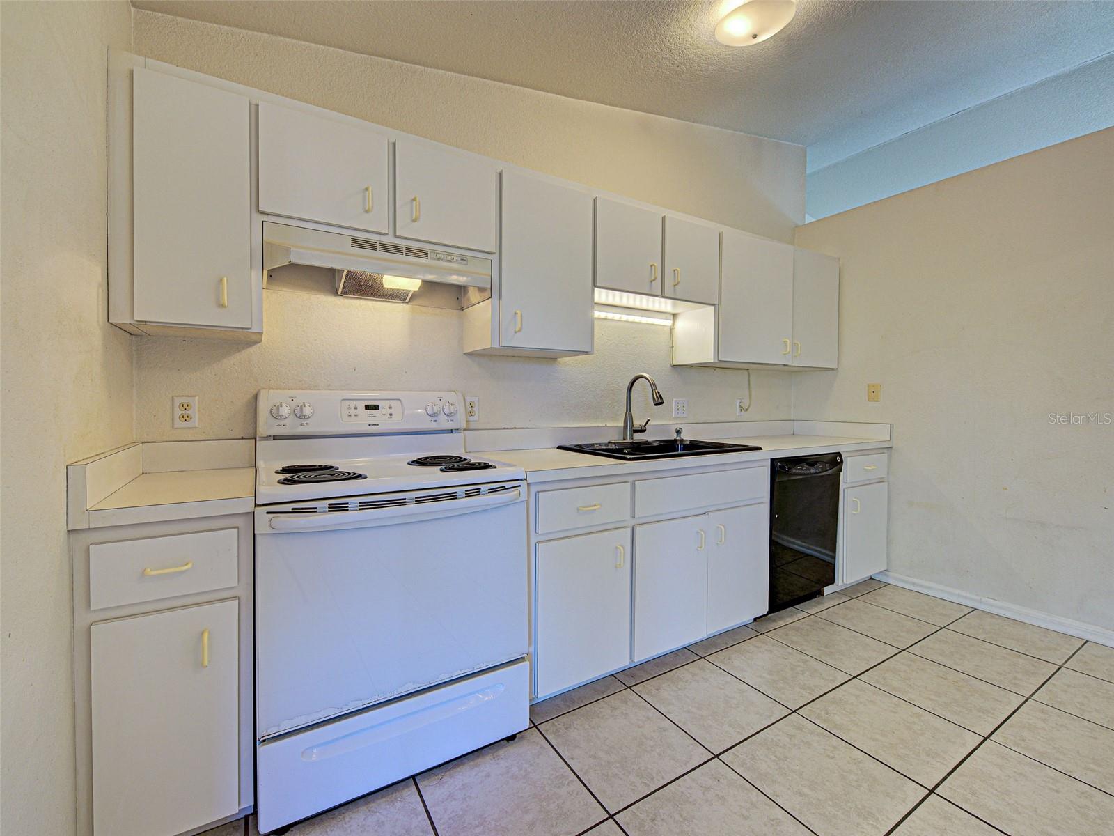 8298 GANCEDO AVE, NORTH PORT, FL, 34291