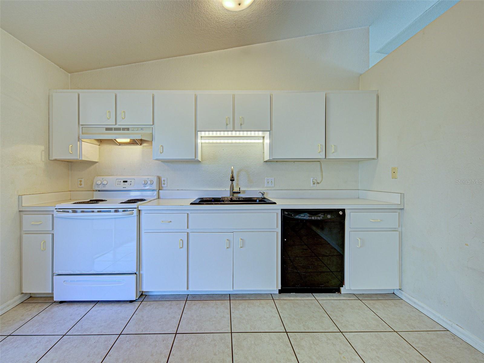 8298 GANCEDO AVE, NORTH PORT, FL, 34291