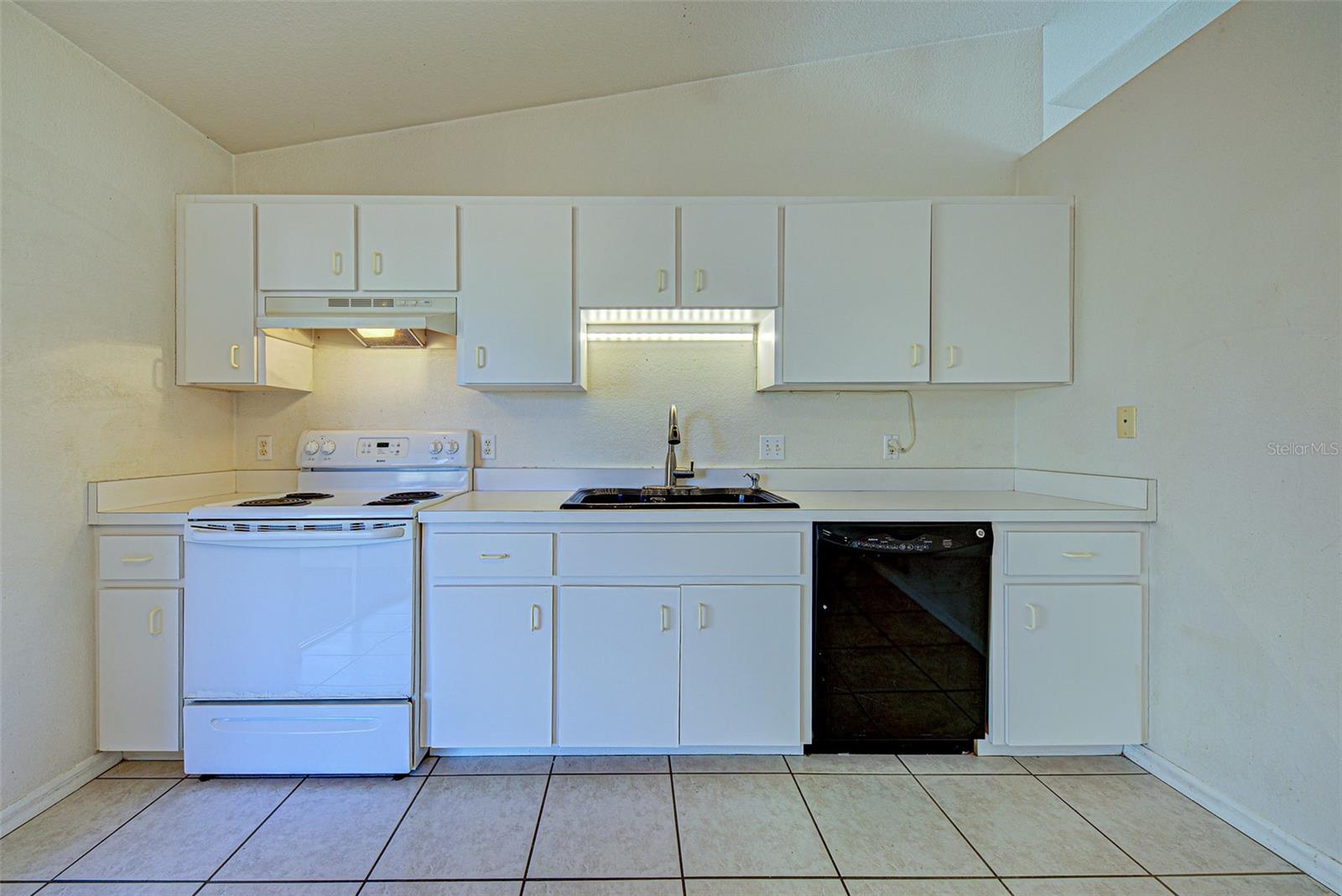 8298 GANCEDO AVE, NORTH PORT, FL, 34291