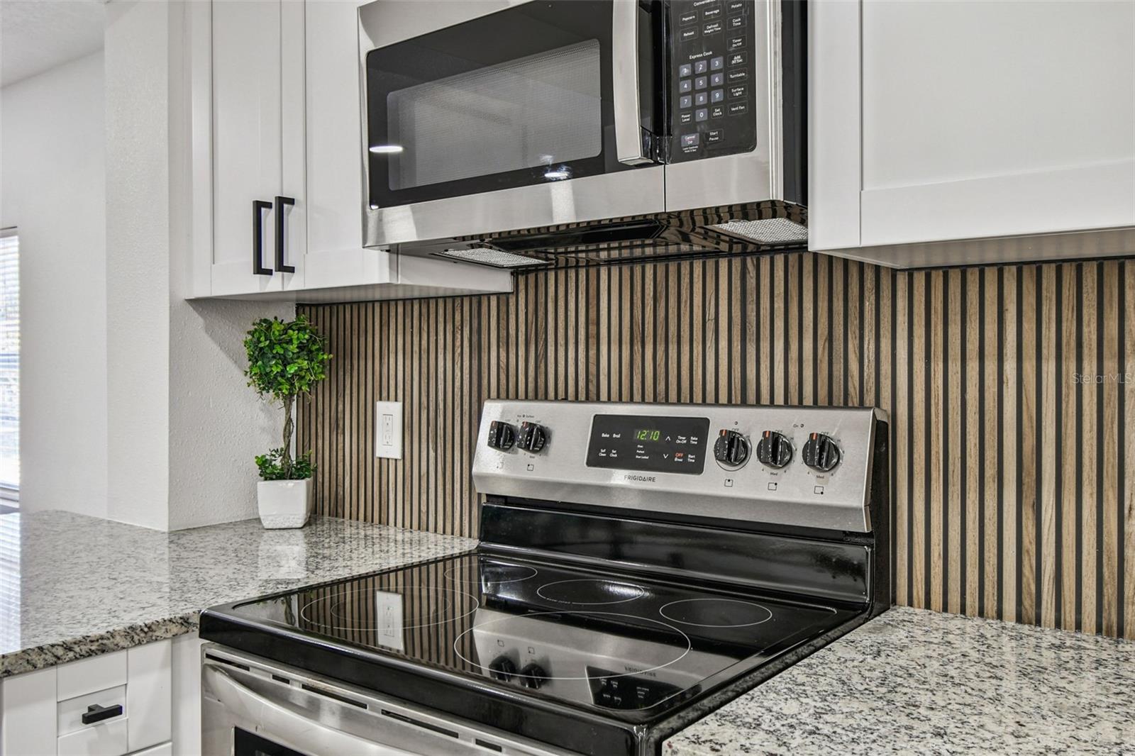 7918 ENDIVE AVE, TAMPA, FL, 33619