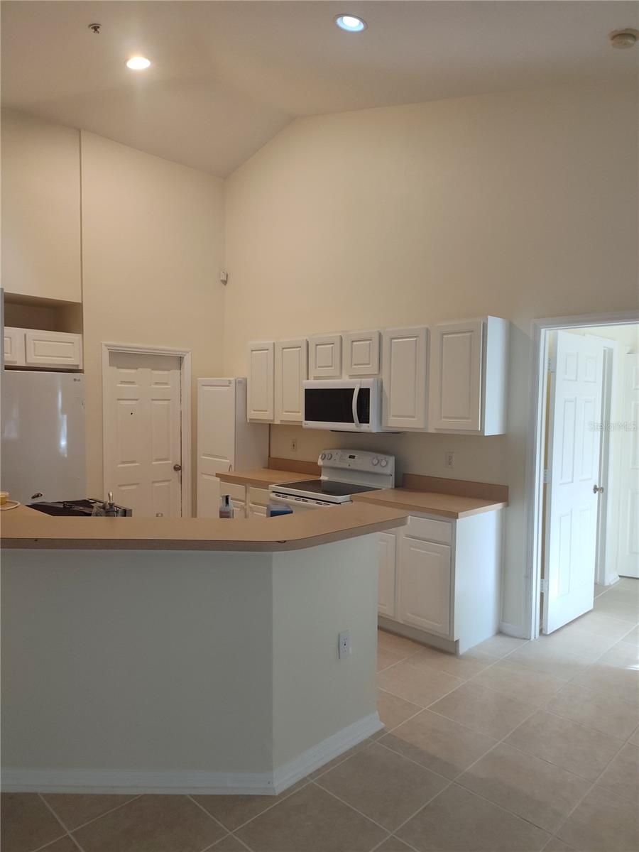 1292 N FAIRWAY DR, APOPKA, FL, 32712