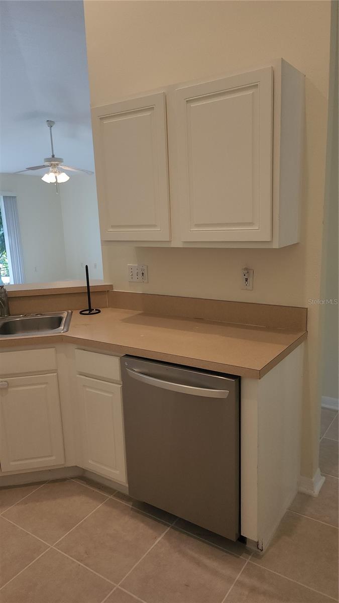 1292 N FAIRWAY DR, APOPKA, FL, 32712