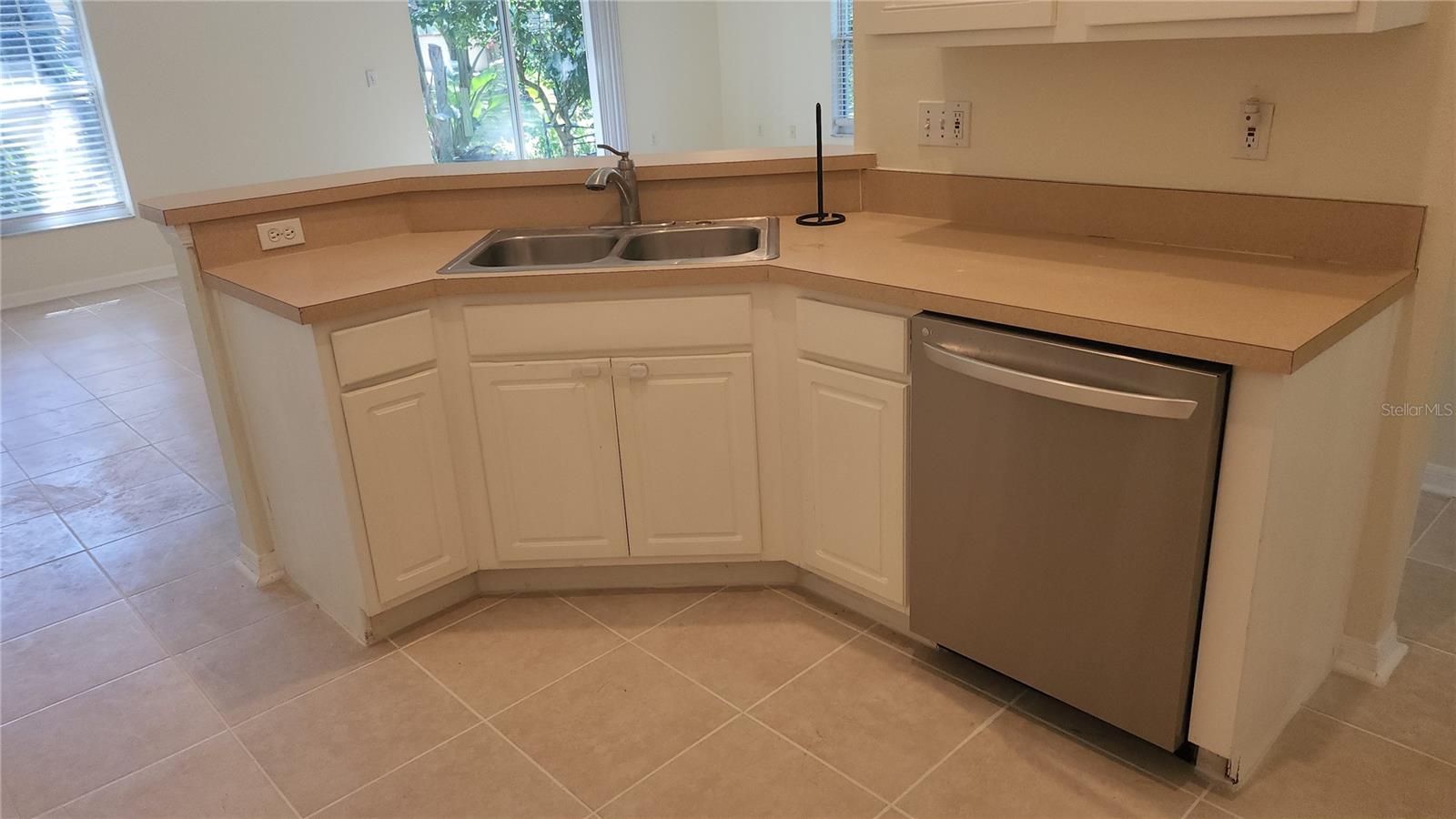 1292 N FAIRWAY DR, APOPKA, FL, 32712