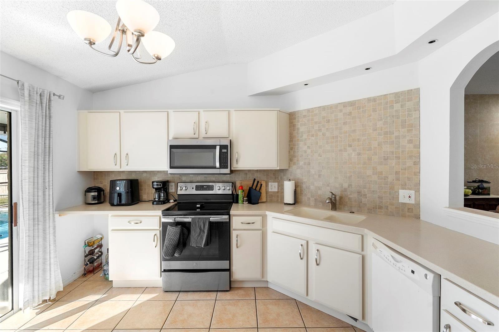 2482 E TIPTON DR, DELTONA, FL, 32738