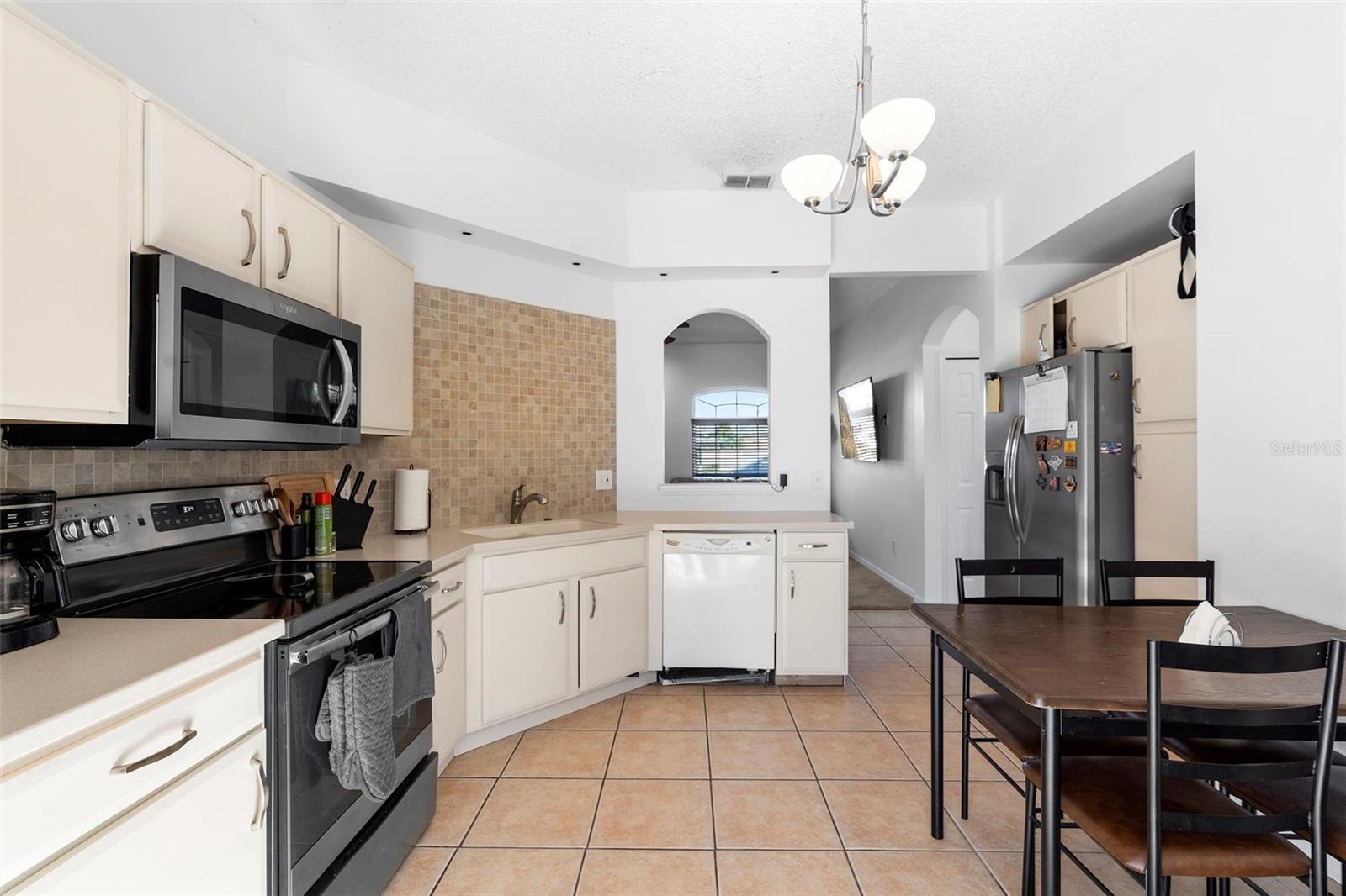 2482 E TIPTON DR, DELTONA, FL, 32738