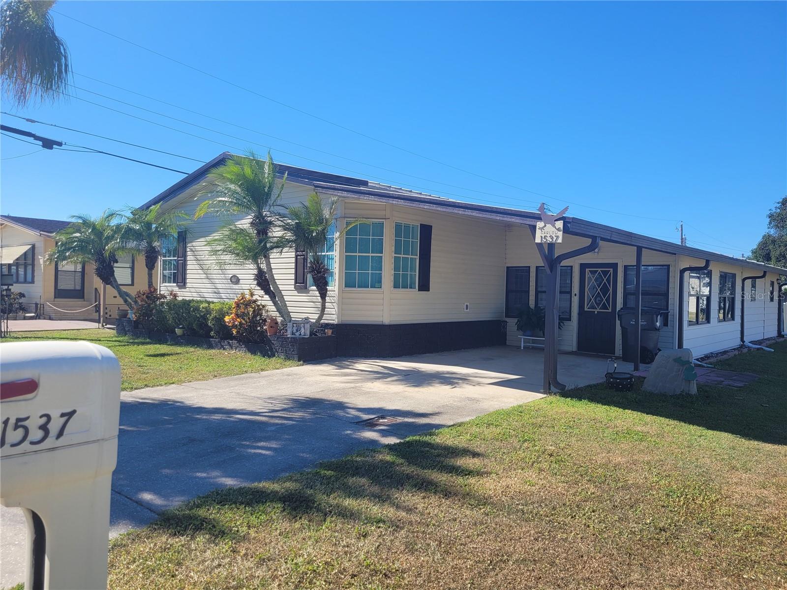 1537 BLUE LAKE DR, LAKELAND, FL, 33801