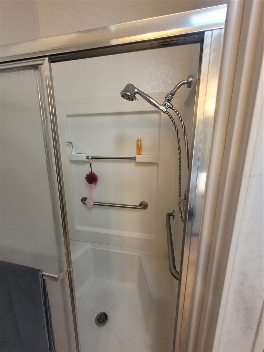 1537 BLUE LAKE DR, LAKELAND, FL, 33801