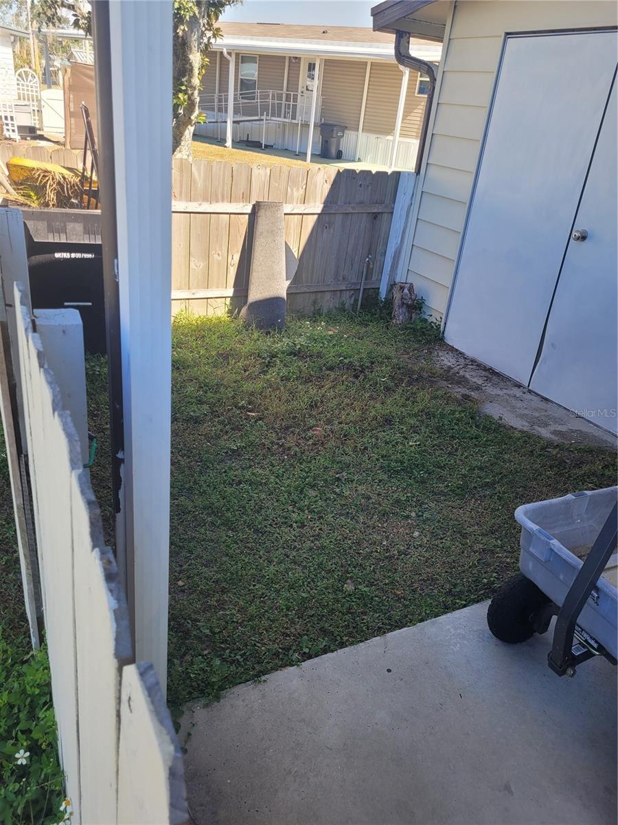 1537 BLUE LAKE DR, LAKELAND, FL, 33801