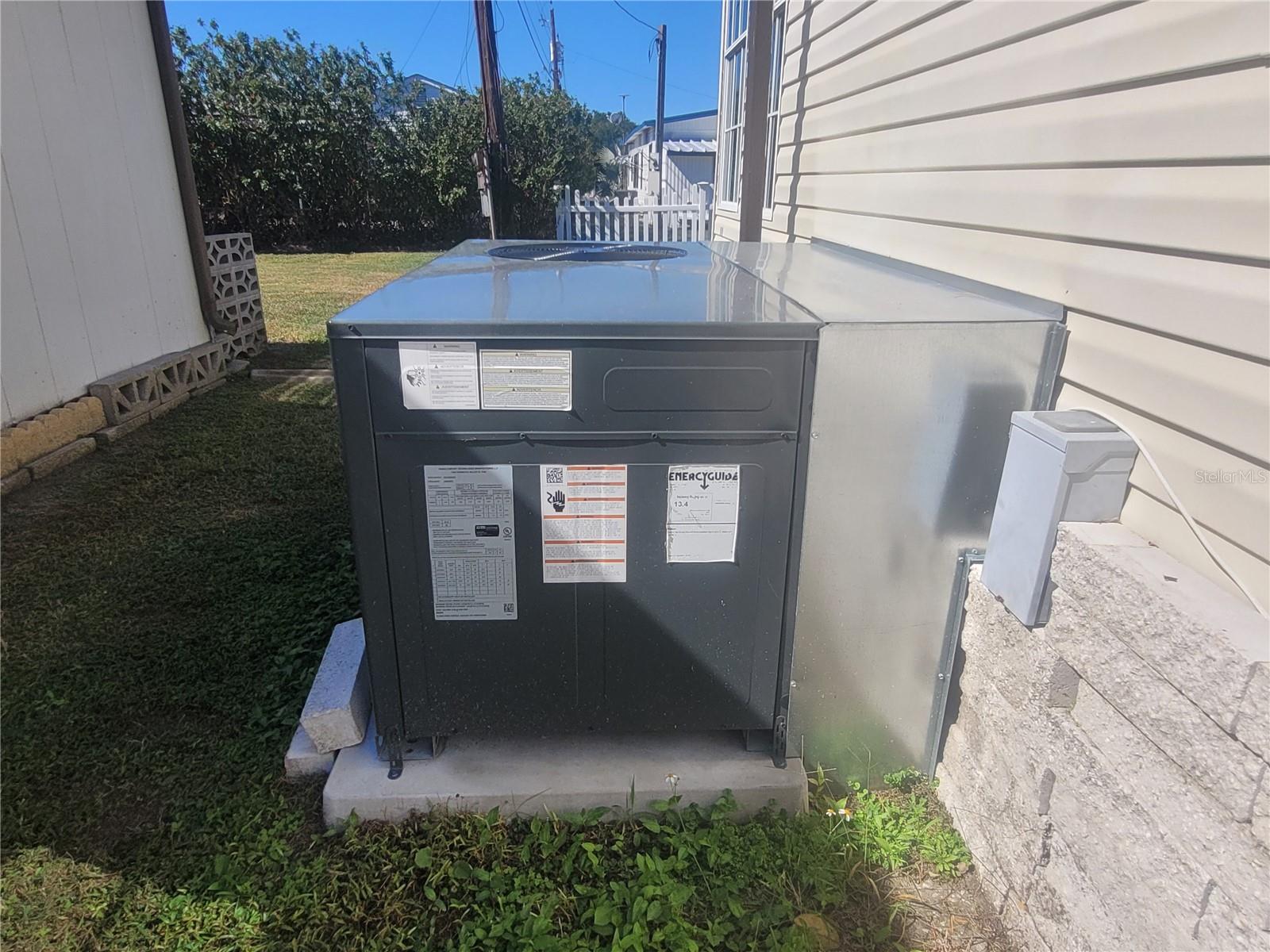 1537 BLUE LAKE DR, LAKELAND, FL, 33801