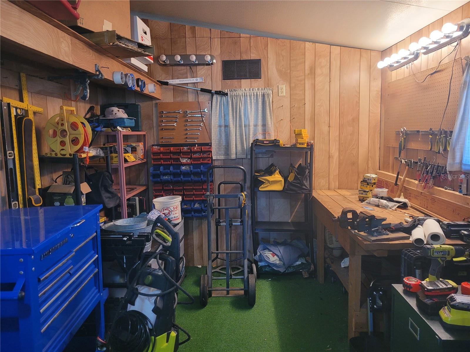 1537 BLUE LAKE DR, LAKELAND, FL, 33801