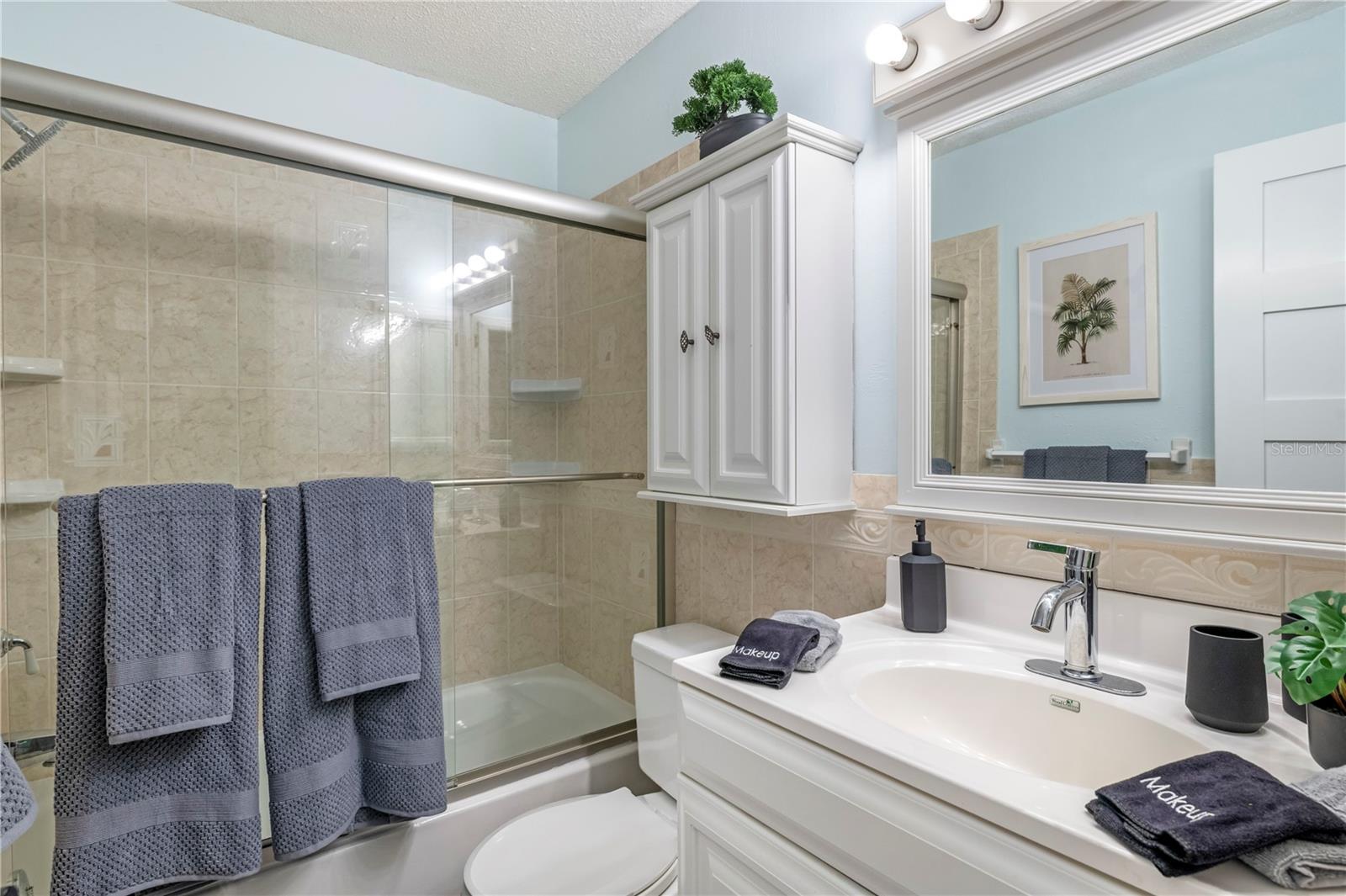 8693 PINETREE DR E, SEMINOLE, FL, 33772