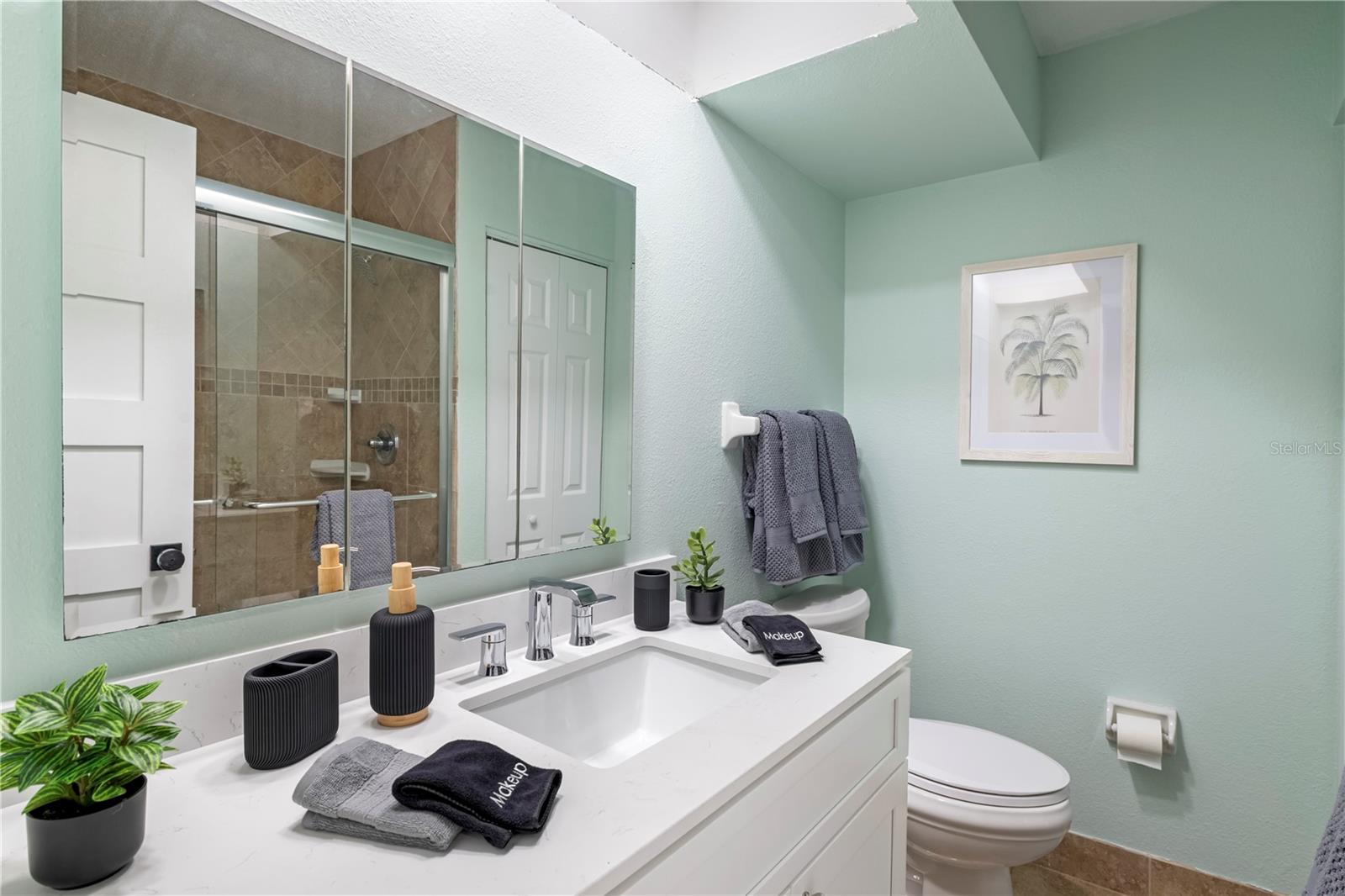 8693 PINETREE DR E, SEMINOLE, FL, 33772