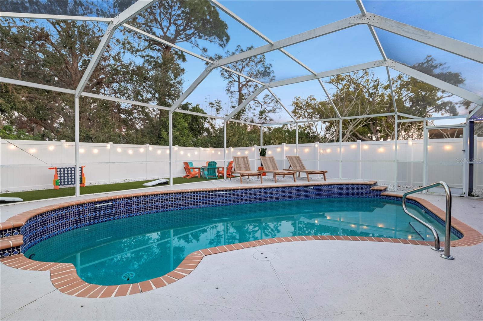 8693 PINETREE DR E, SEMINOLE, FL, 33772