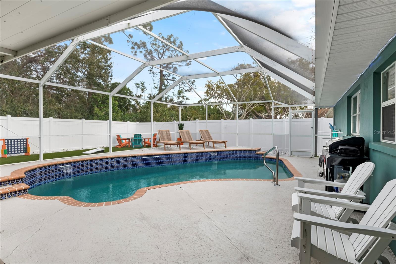 8693 PINETREE DR E, SEMINOLE, FL, 33772