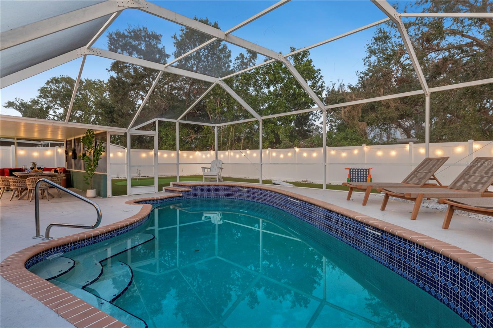 8693 PINETREE DR E, SEMINOLE, FL, 33772