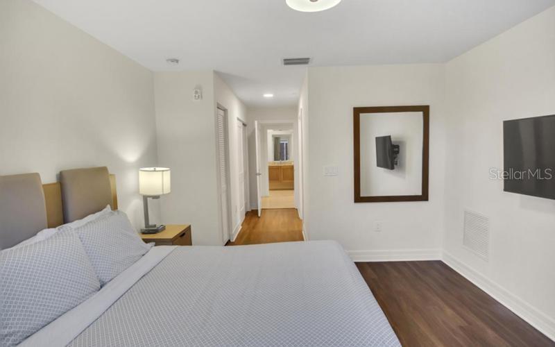 24 AVALON ST #305, CLEARWATER BEACH, FL, 33767