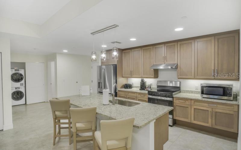 24 AVALON ST #305, CLEARWATER BEACH, FL, 33767