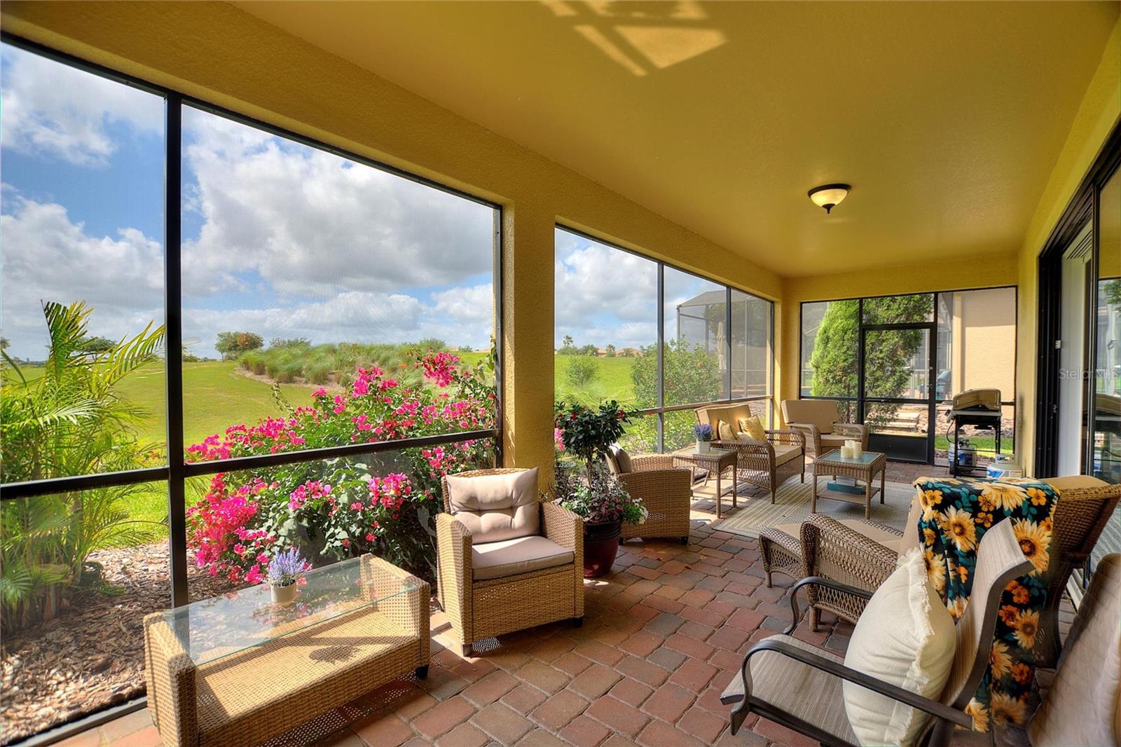 8924 DOVE VALLEY WAY, DAVENPORT, FL, 33896