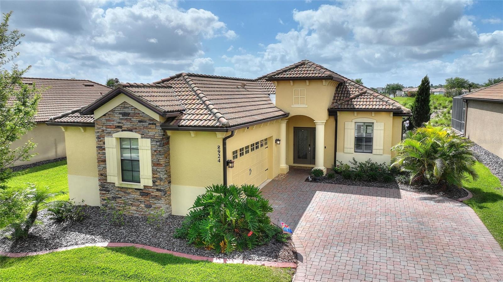 8924 DOVE VALLEY WAY, DAVENPORT, FL, 33896