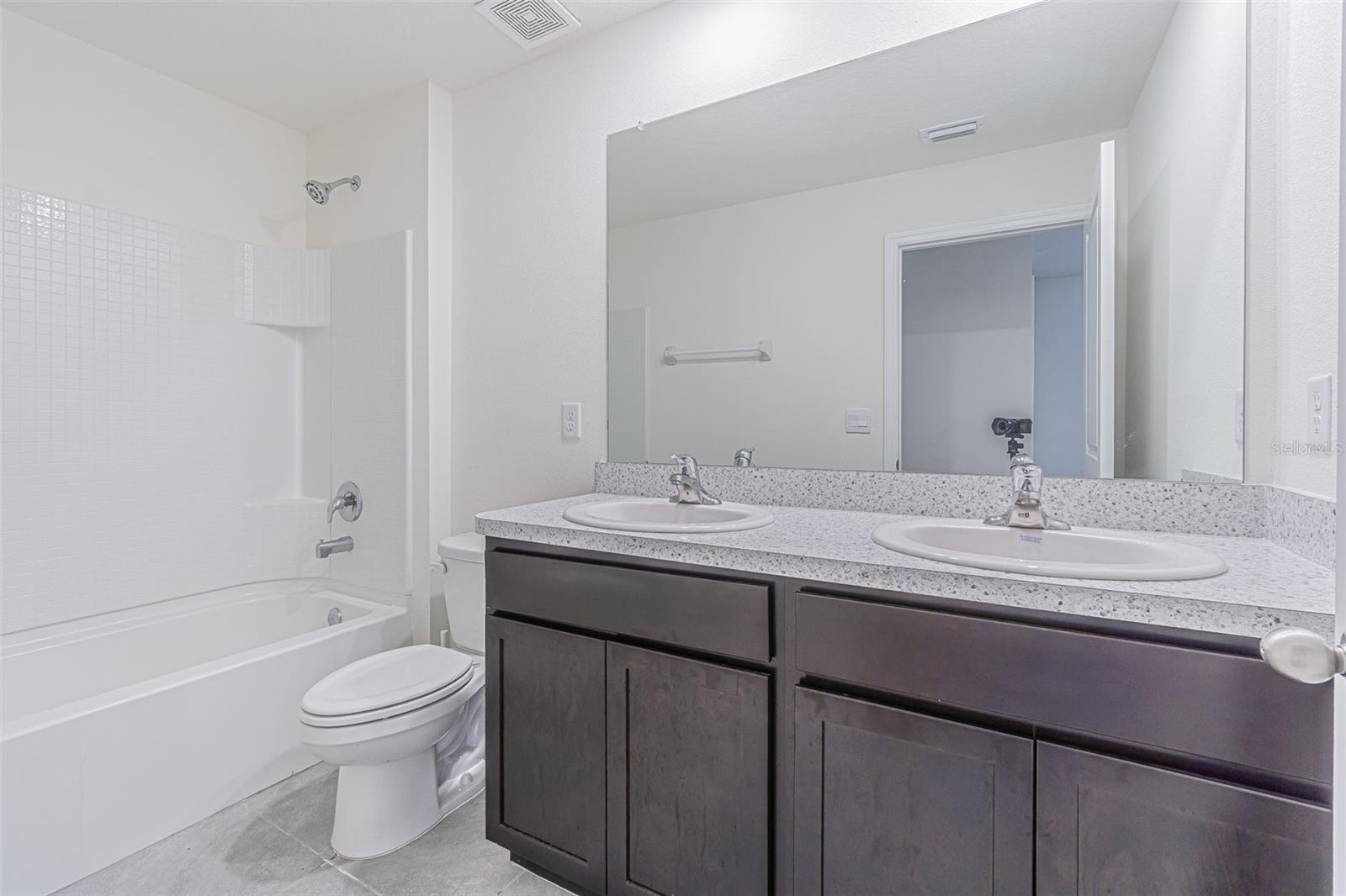 13648 WHISKEY DAISY DR, DADE CITY, FL, 33525