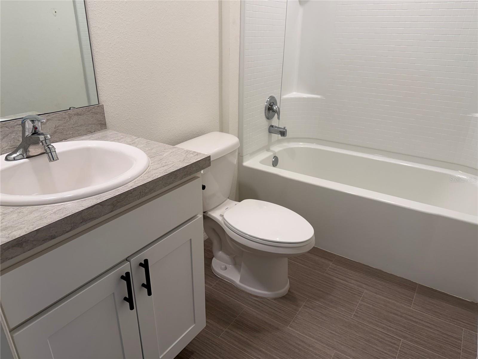 24 ROCKINGHAM LN, PALM COAST, FL, 32164