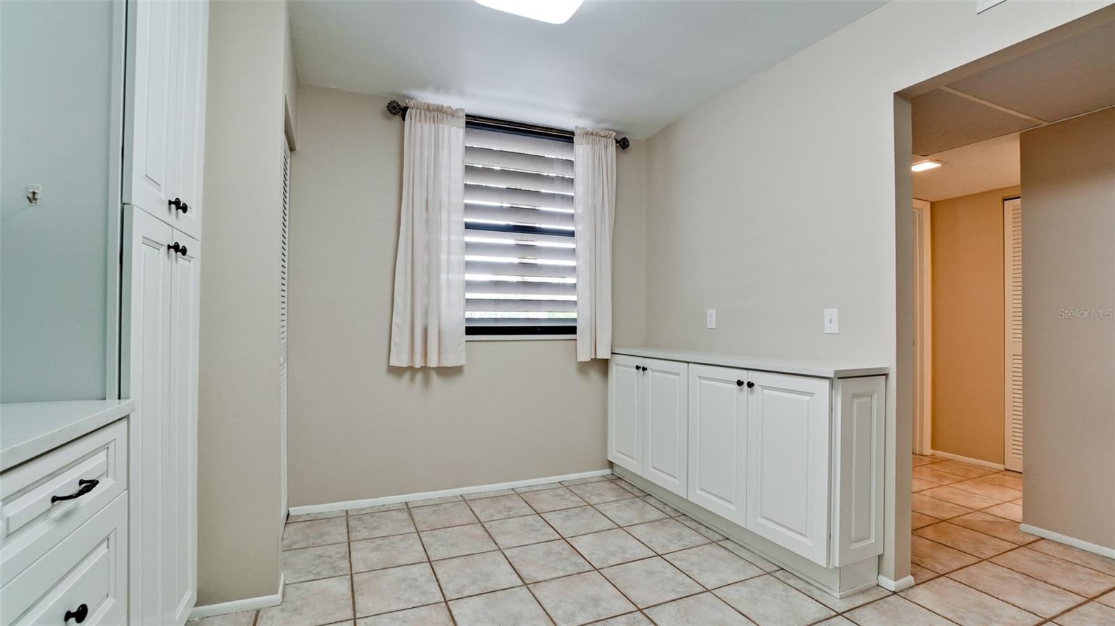 811 OAK DR #811, BRADENTON, FL, 34210