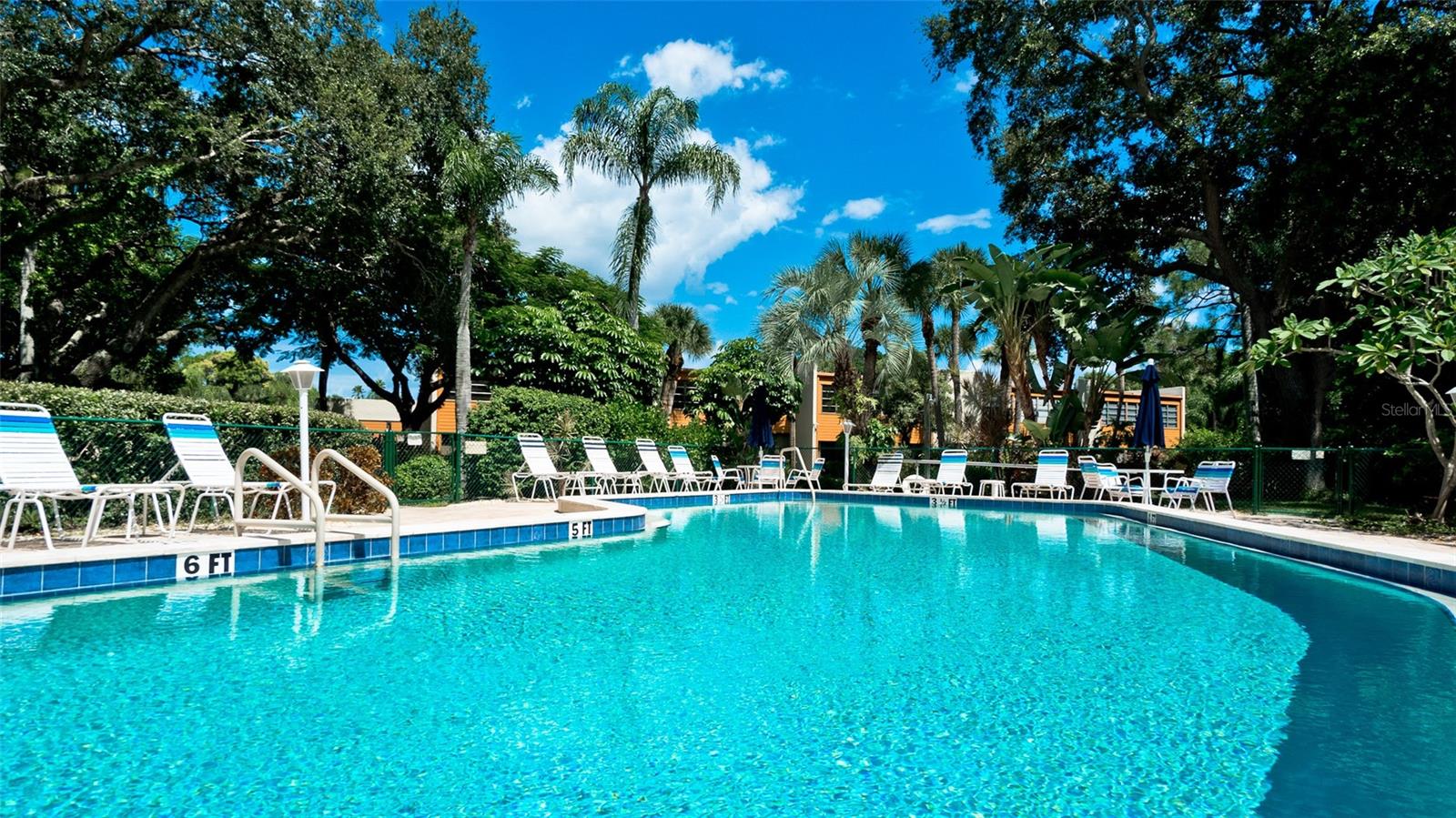 811 OAK DR #811, BRADENTON, FL, 34210