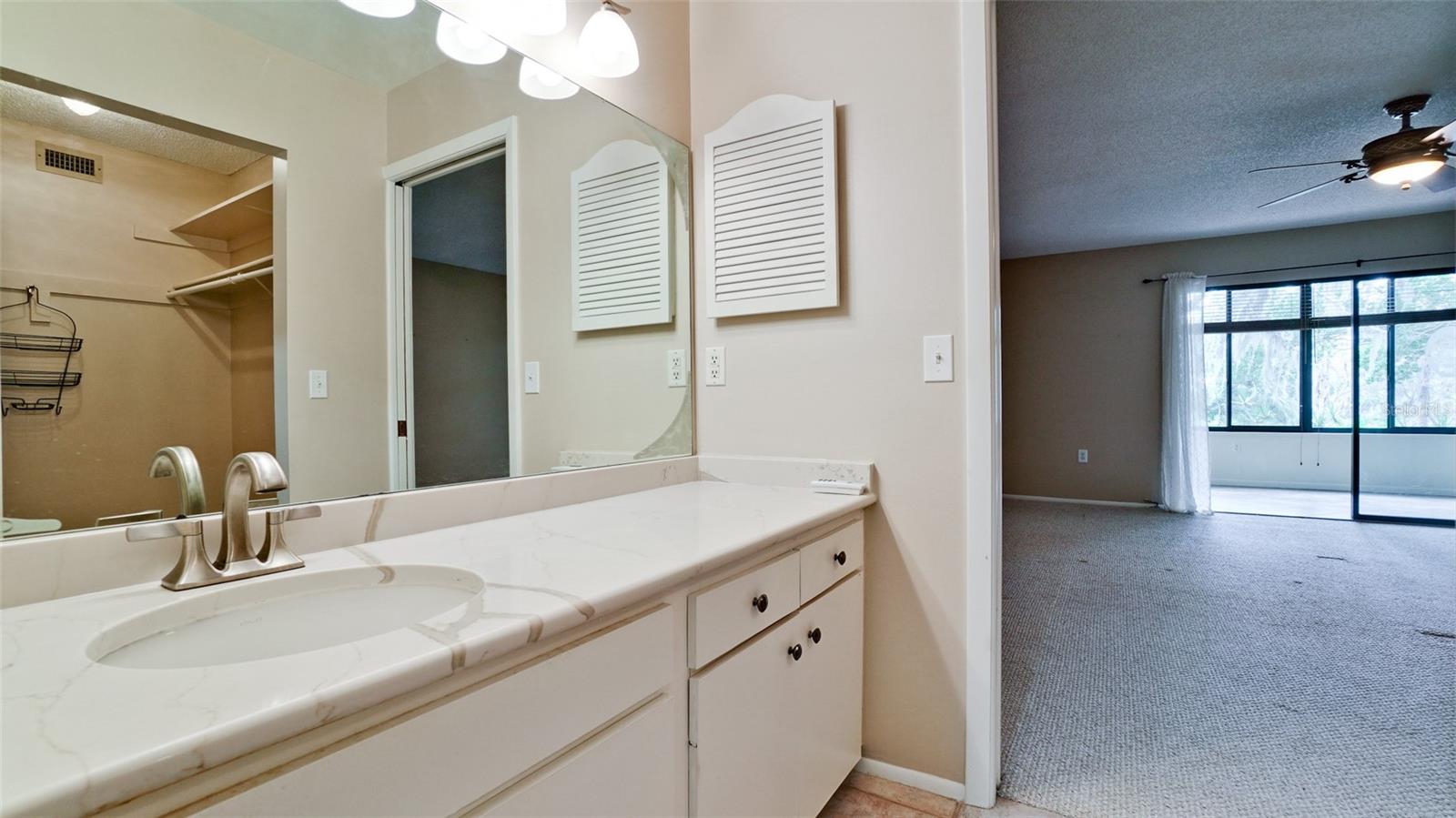 811 OAK DR #811, BRADENTON, FL, 34210