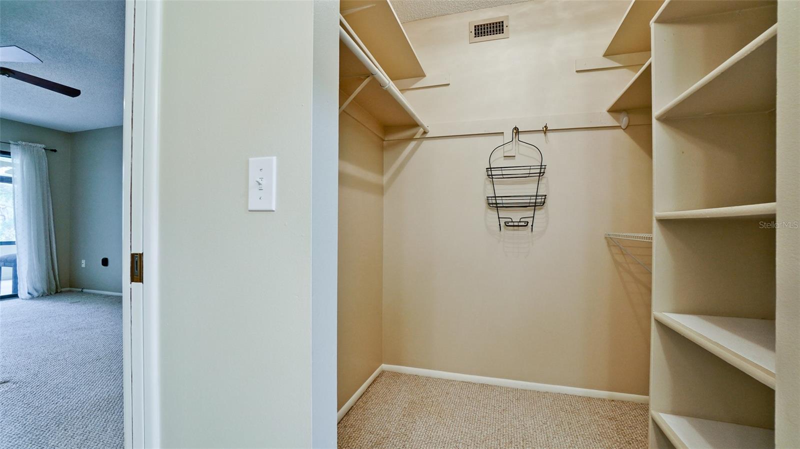 811 OAK DR #811, BRADENTON, FL, 34210