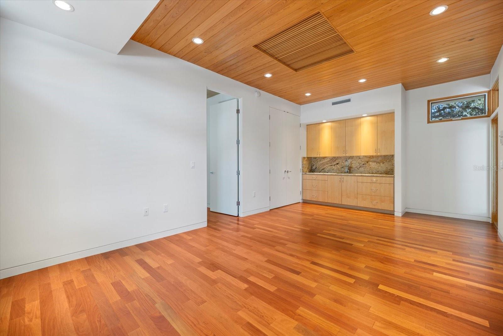 A4670822 Property Photo